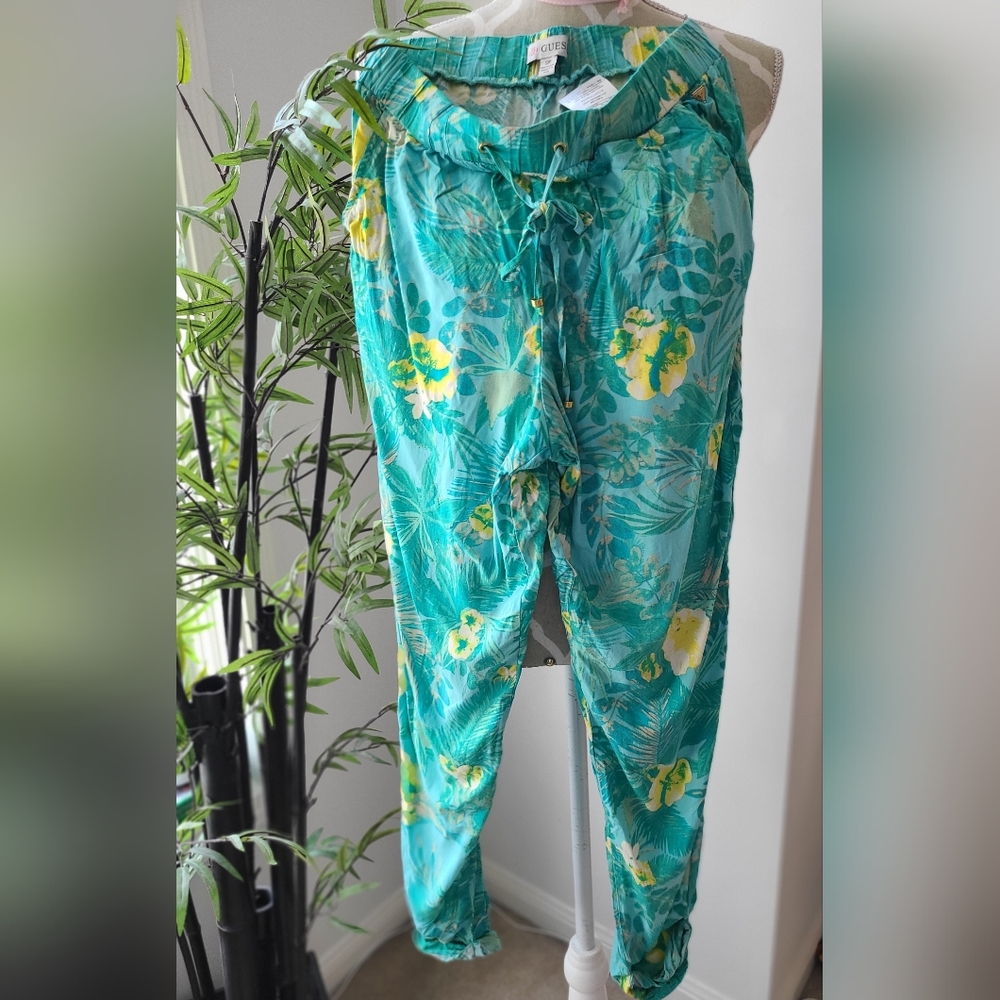 Guess Vacation Wear